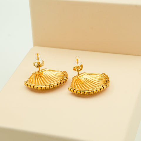 Zircon Shell Earrings