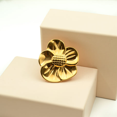 Flora Petal Statement Ring