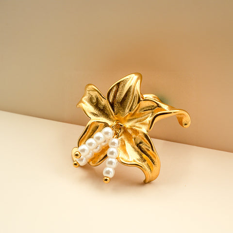 Lily Pearl Drop Earings